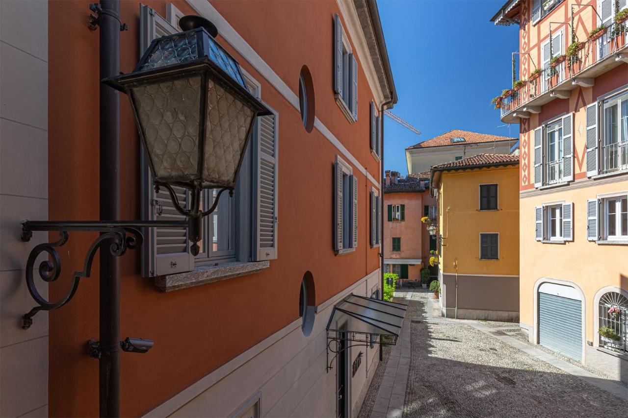 Casa Al Lago Di Como In Riva เชอร์นอบบิโอ ภายนอก รูปภาพ